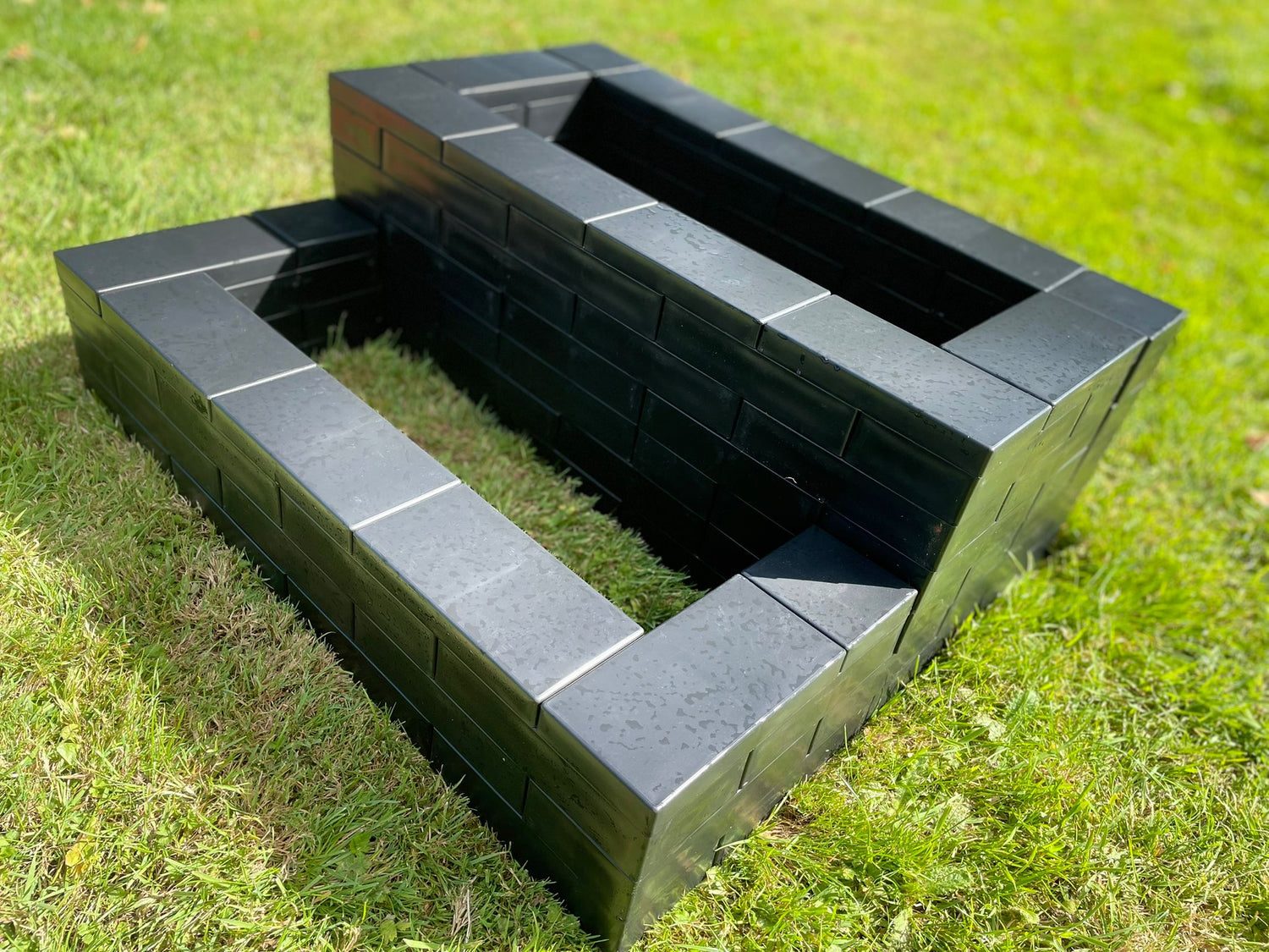 Black two-tier herb planter
